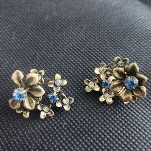 Vintage floral crystal clip earrings